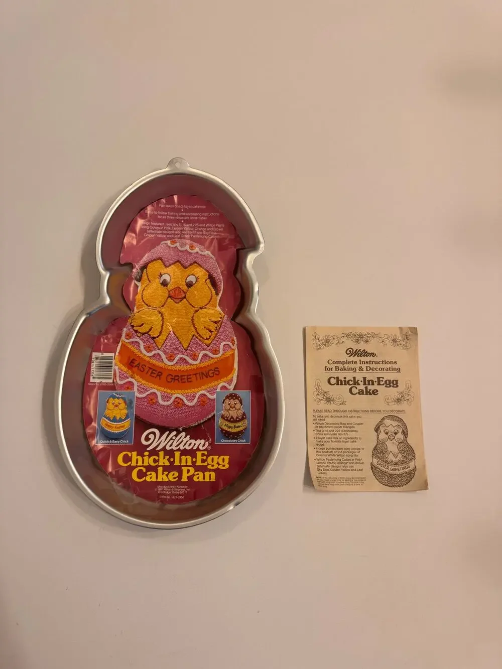 Wilton Vintage 1985 1821-2356 Chick In Egg Cake Pan w/Baking Guide 15x9x2